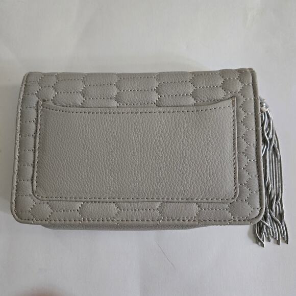 Aimee Kestenberg Quilted Beige Leather Convertible Crossbody Clutch Organizer - Picture 5 of 14